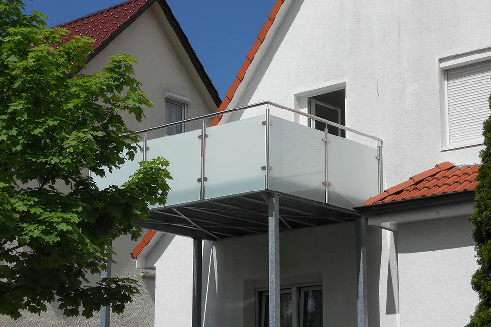 Edelstahl Balkone und Geländer
