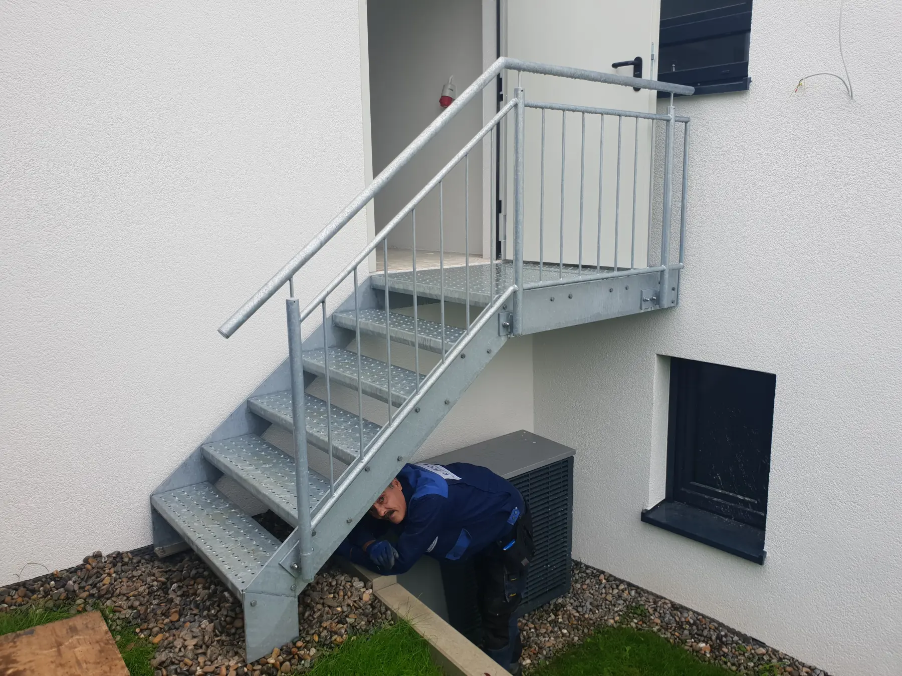 Treppen und Geländer aus Edelstahl